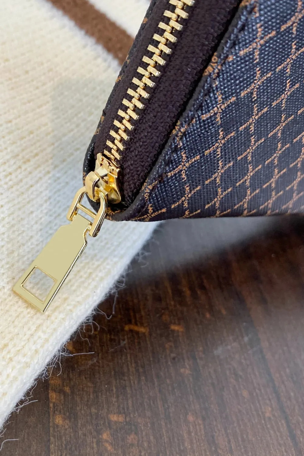 PU Leather Plaid Wallet - LaTezza Online Shop