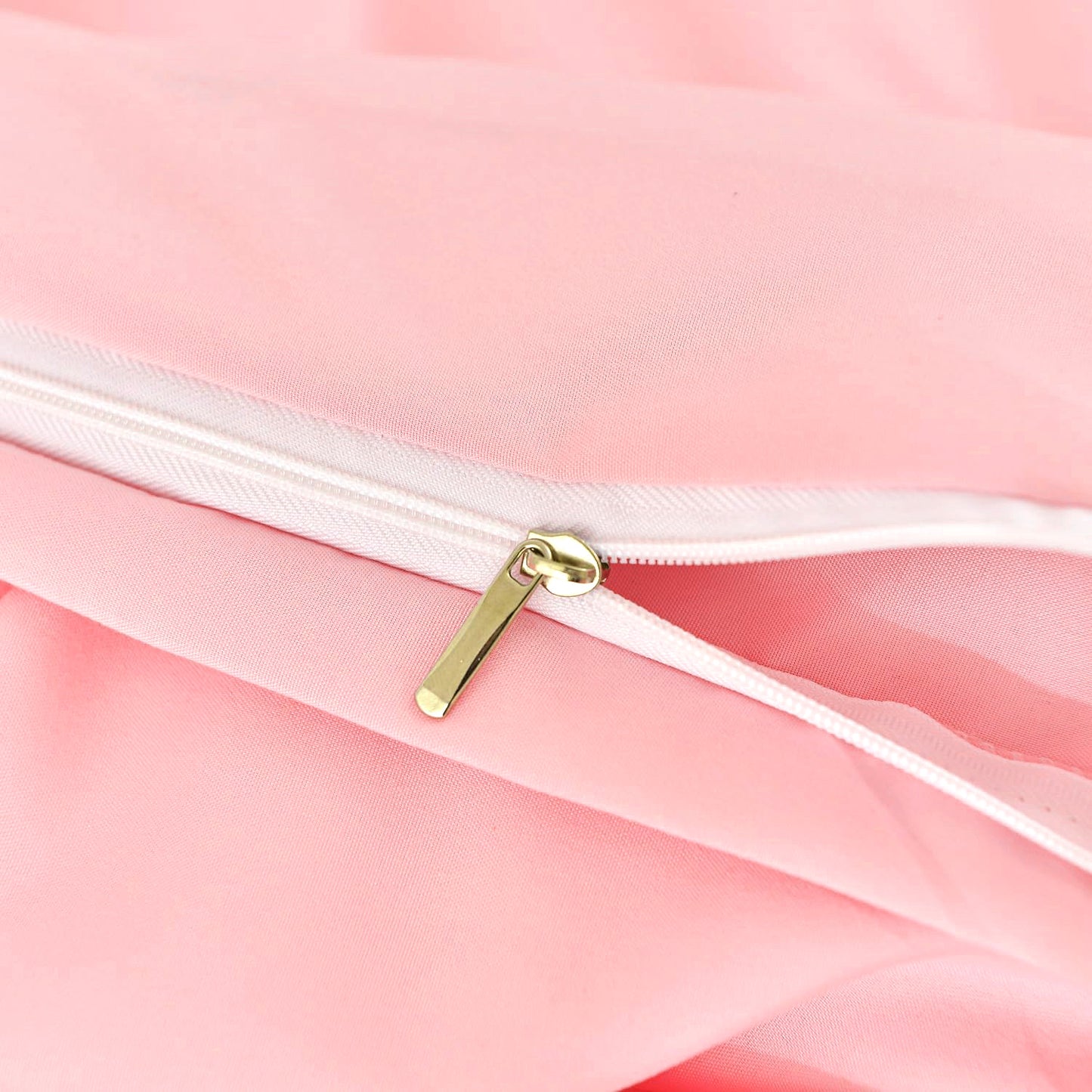Three-piece Bedding Set With Solid Color Quilt Cover And Pillowcase Super Soft Microfiber Hotel Series Pink