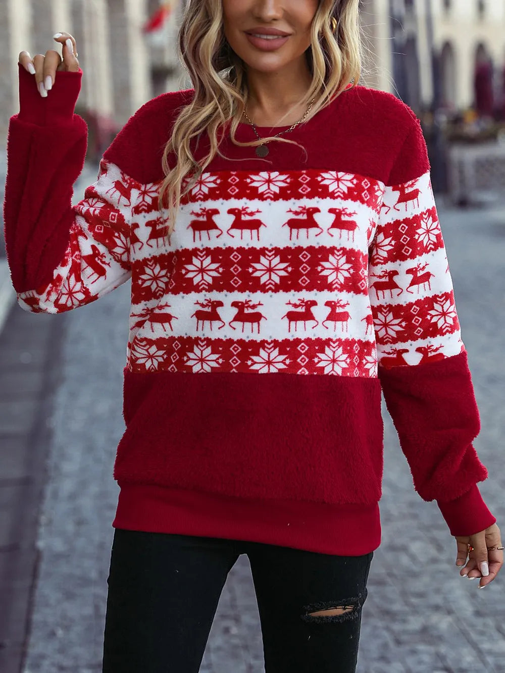 Christmas Element Round Neck Long Sleeve Sweatshirt - LaTezza Online Shop