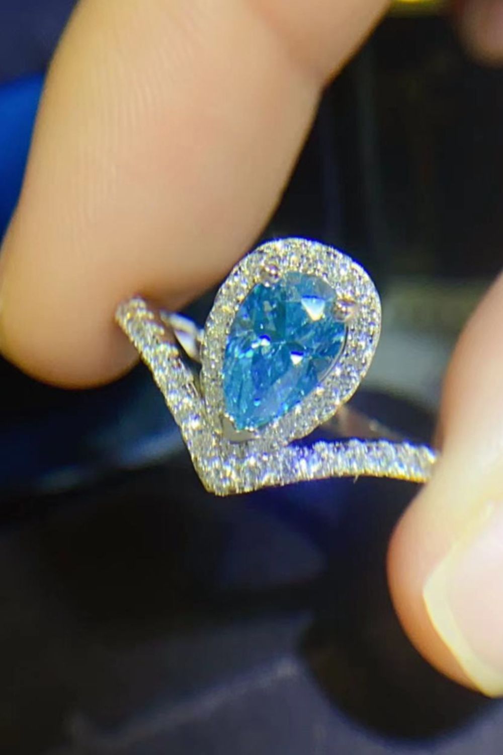 1 Carat Pear Shape Moissanite Heart Ring - LaTezza Online Shop