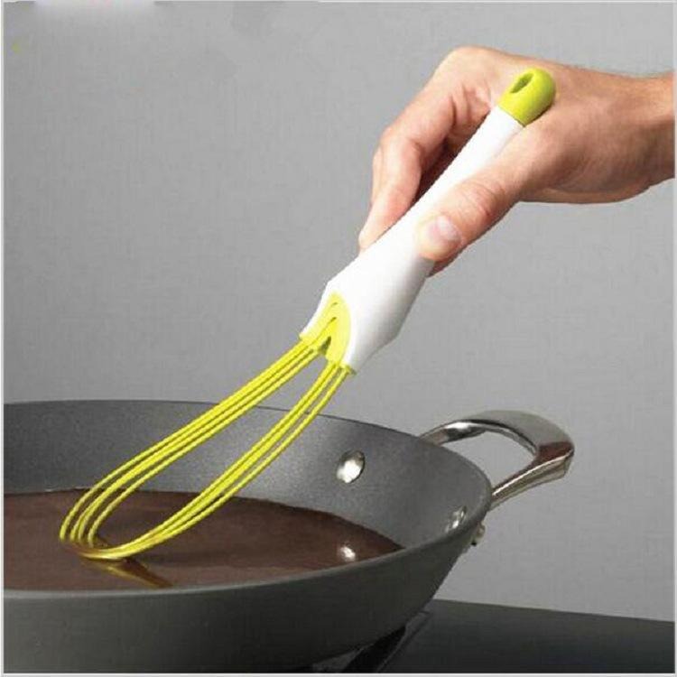 Rotating plastic egg beater multifunctional manual egg mixer easy to clean and dough baking tool - LaTezza Online Shop