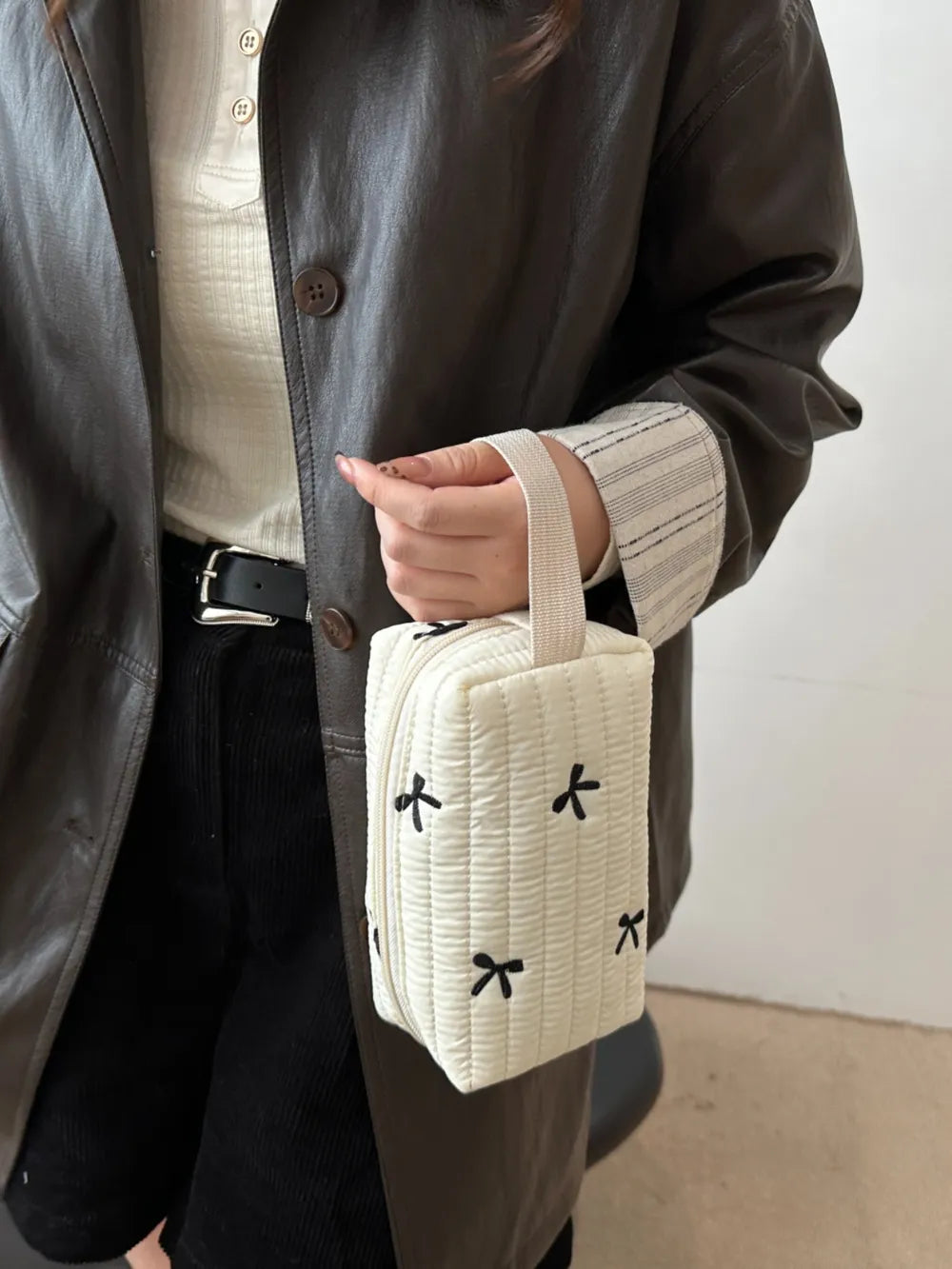 Texture Contrast Bow Wristlet - LaTezza Online Shop