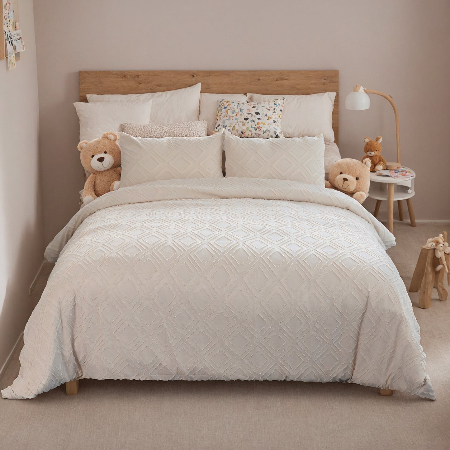 Bohemian Style Quilt Cover Set Tufted Cut Flower Machine Washable Without Shrinkage