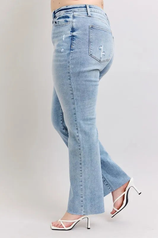 Jeans Judy Blue Full Size Mid Rise Light Wash Dad Jeans Plus Size - LaTezza Online Shop