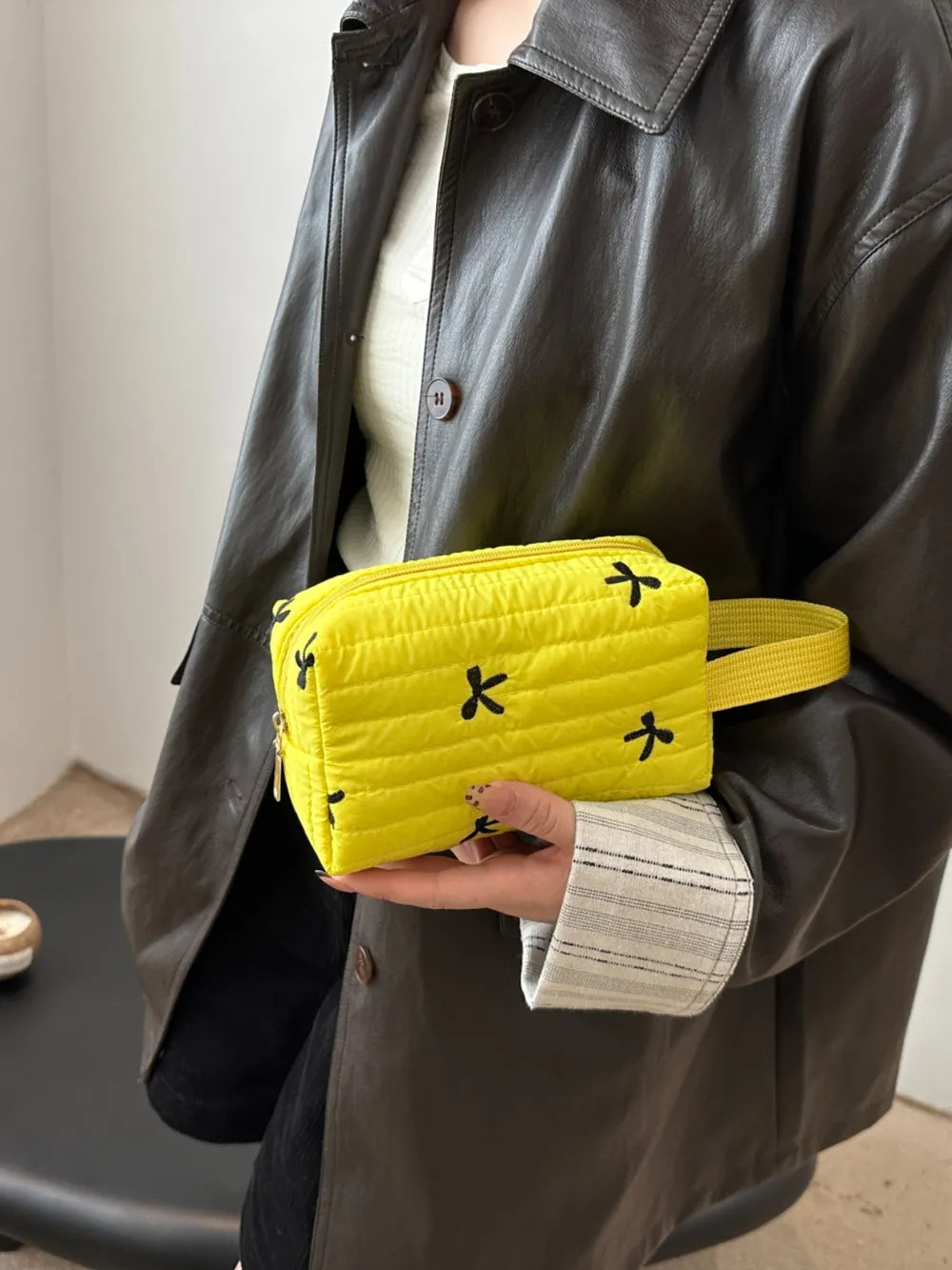 Texture Contrast Bow Wristlet - LaTezza Online Shop
