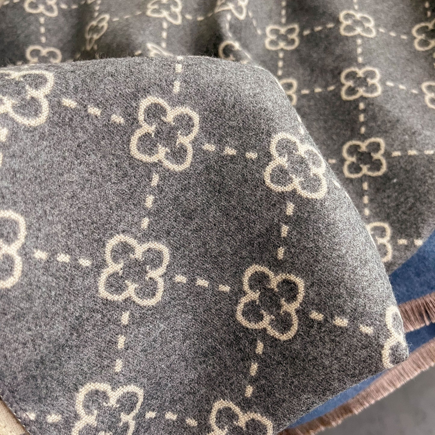 Imitation cashmere scarf women's sunflower pattern warm and thick long shawl scarf - LaTezza Online Shop