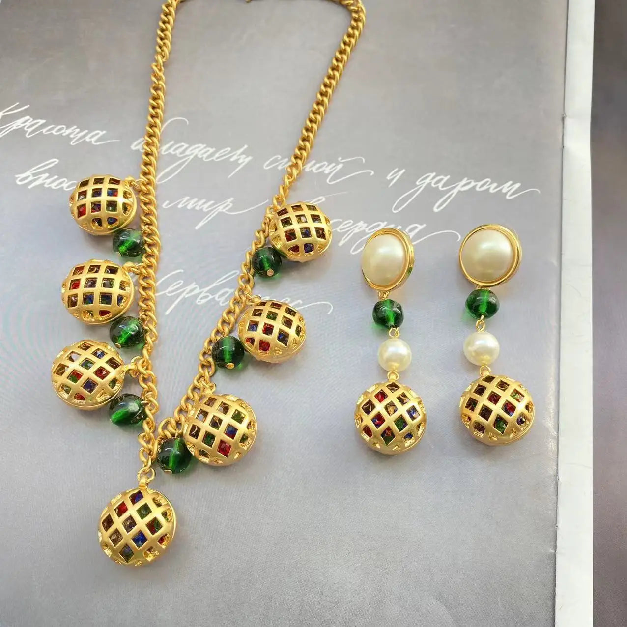 vintage fragrance classic glass bird cage Pearl necklace earrings retro atmosphere - LaTezza Online Shop