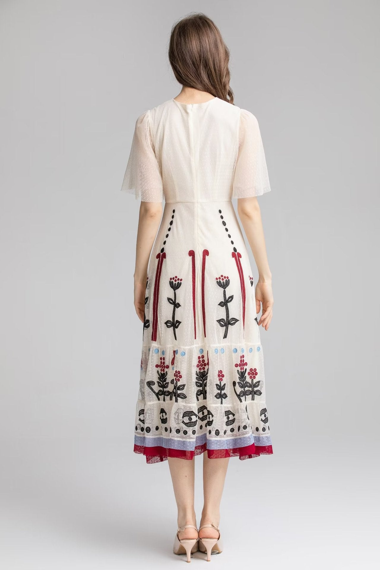 Women's Round Neck Retro Mesh Stitching Embroidery Embroidered Dress Short Sleeve Temperament Slim Midi Skirt - LaTezza Online Shop