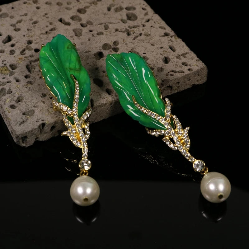 Green Leaves Long Pendant Baroque Style Earrings Pendant Accessories 
