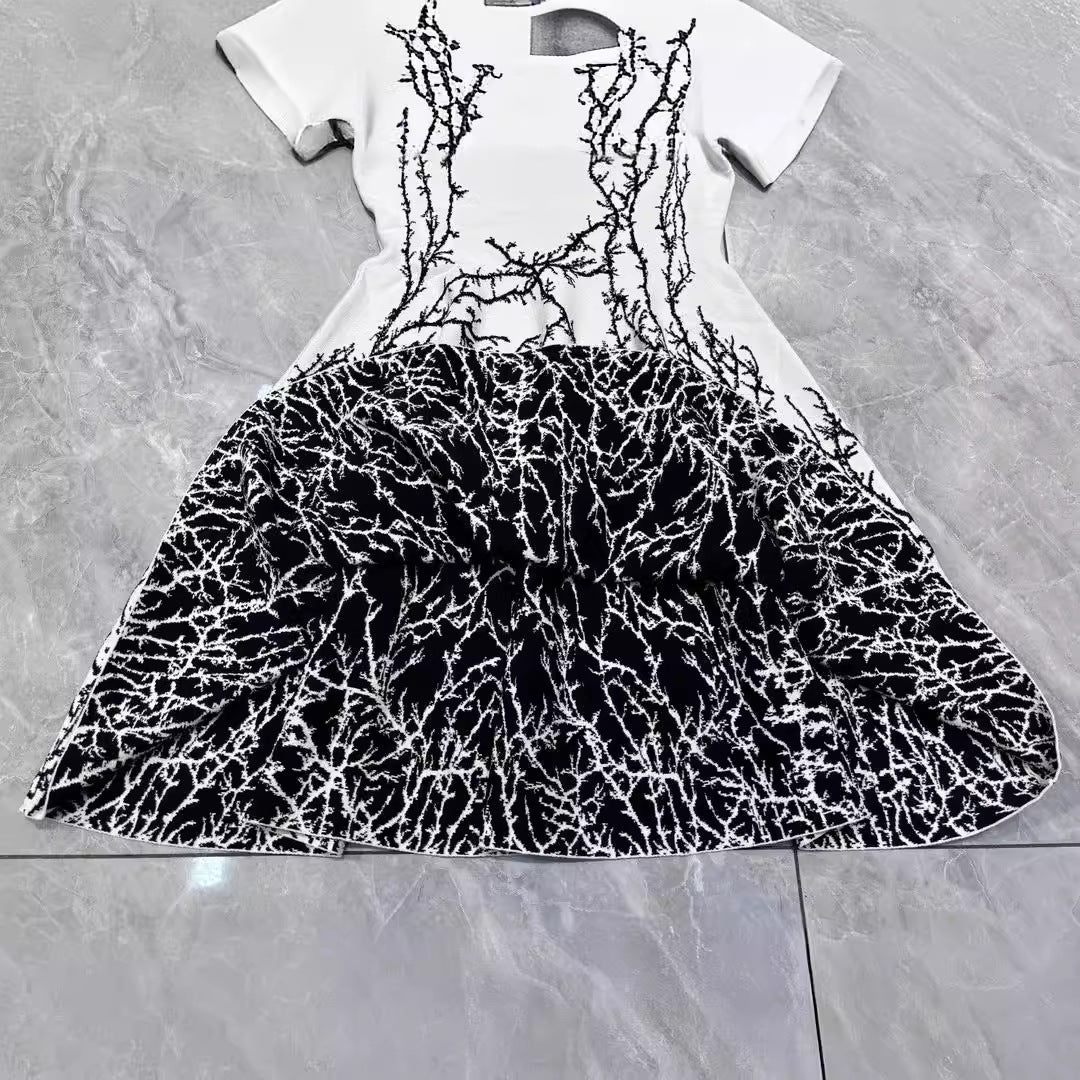 French style high-quality light mature temperament positioning Jacquard woven round neck short sleeved mini high elasticity knitted dress - LaTezza Online Shop