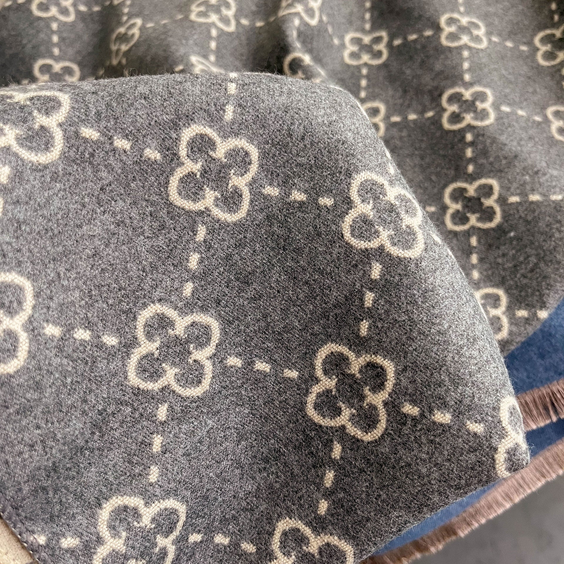 Imitation cashmere scarf women's sunflower pattern warm and thick long shawl scarf - LaTezza Online Shop