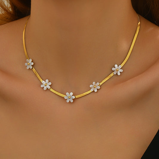 18K Gold Plated Bohemian Floral Necklace Stainless Steel With White Blossom Charms