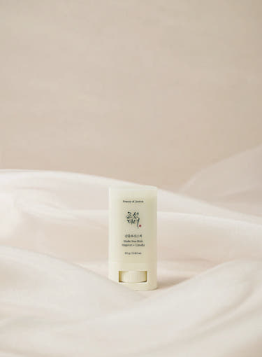 [Beauty of Joseon] Matte sun stick : Mugwort + Camelia 18g (SPF50+ PA++++) X 2EA [DOUBLE SET] - LaTezza Online Shop